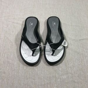 Tek Gear flip flops